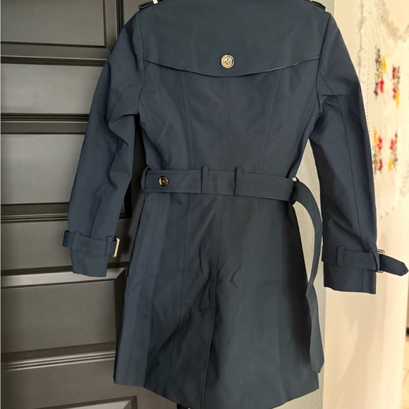 Burberry Women's Classic Blue Trench Coat - Picture 3 of 12